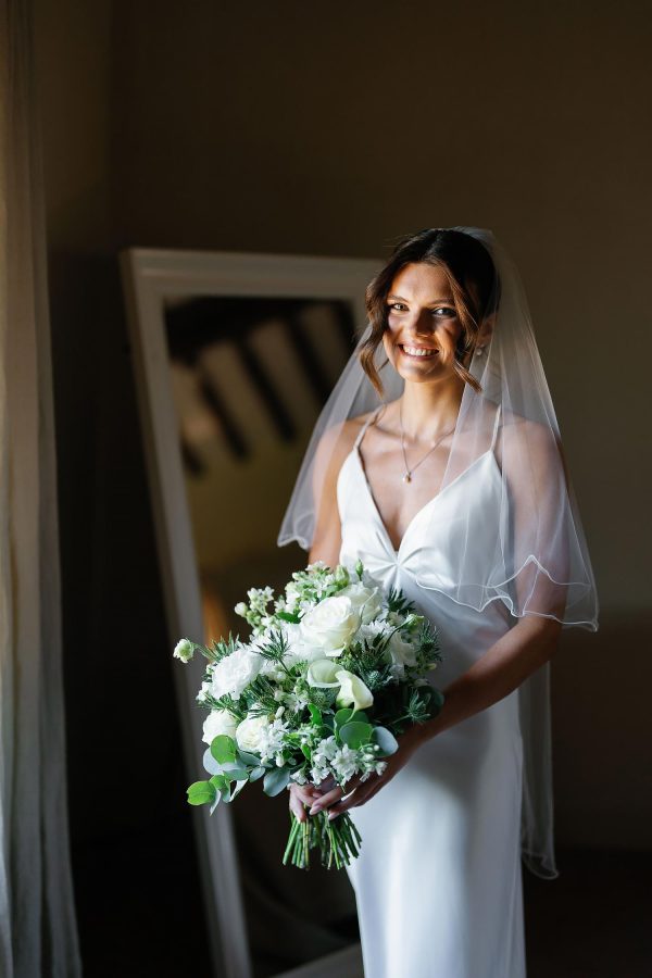 bride getting ready at Villa Podernovo