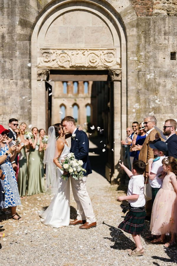 bride and groom confetti