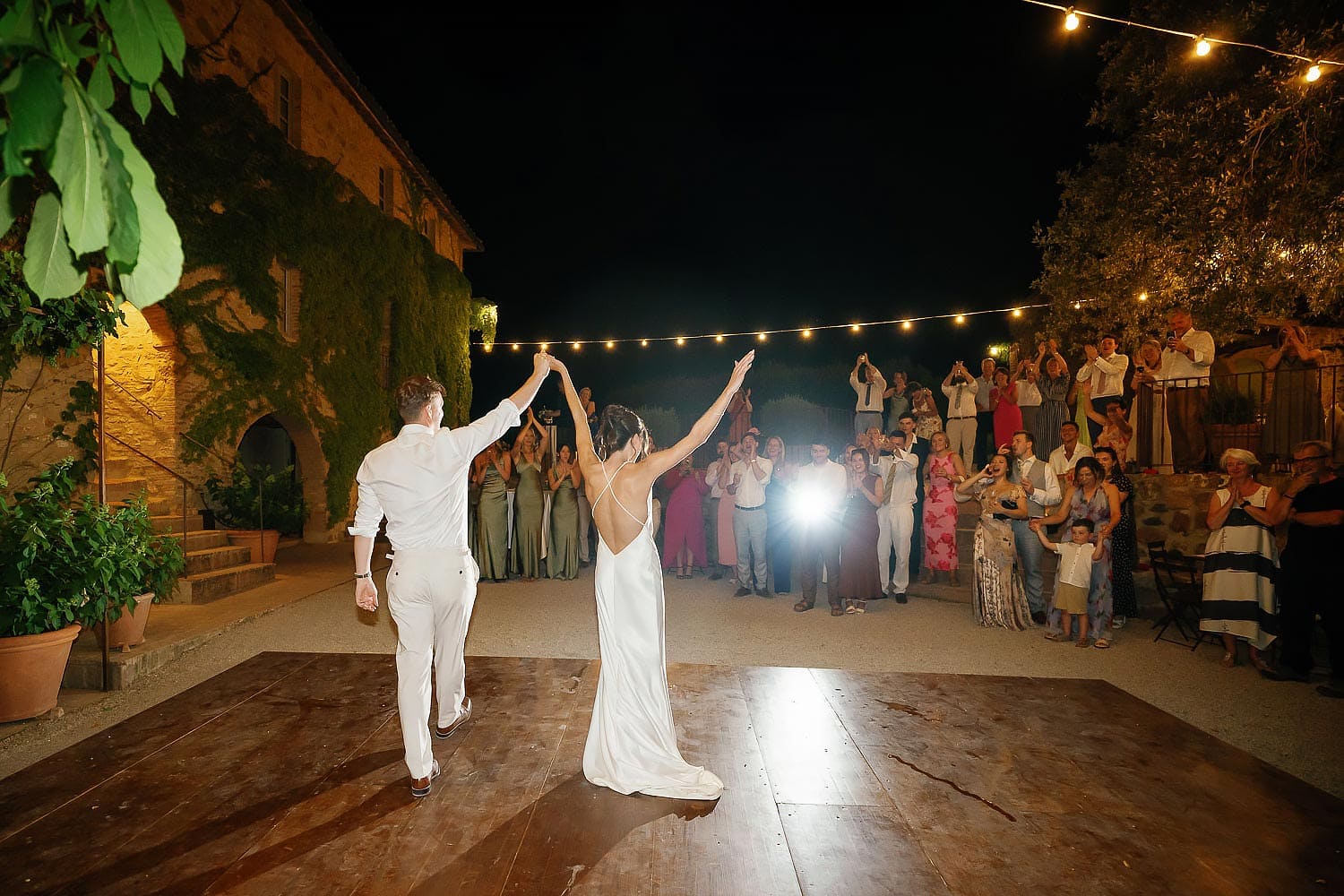 bride and groom first dance in tuscany wedding