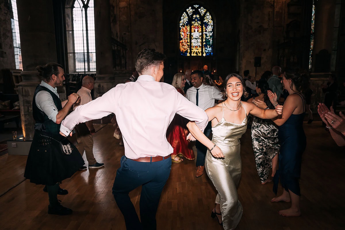 wedding guests dancing