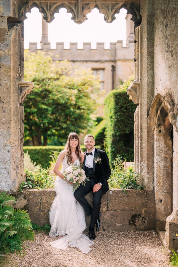 couple photos in Sudeley Castle wedding