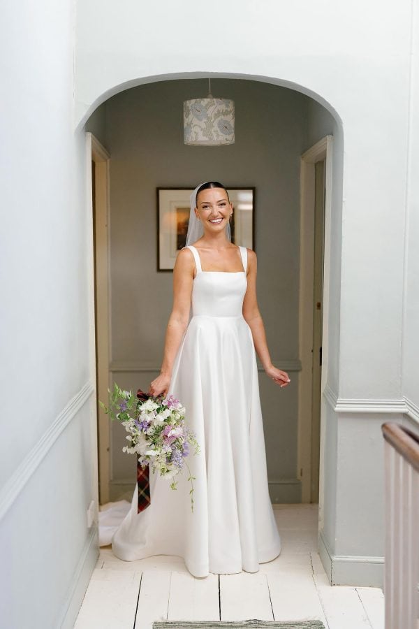 bride getting ready at deans court