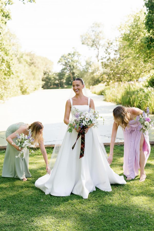 bride posing