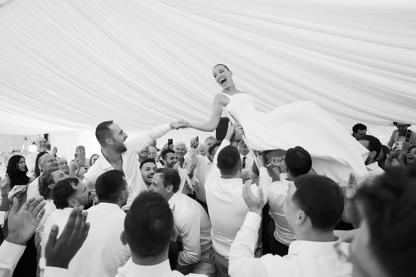 deans court wedding dancing