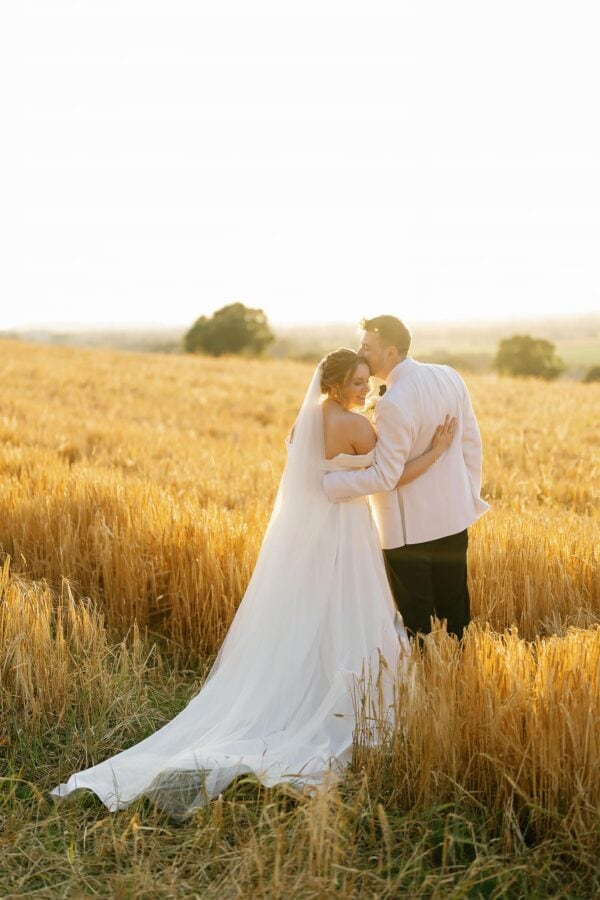 bride and groom couple photos