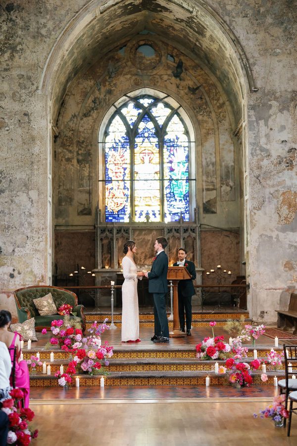 colour wedding photos mount without