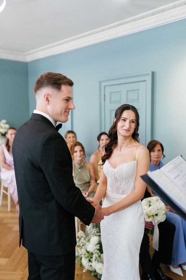 natural wedding ceremony photos